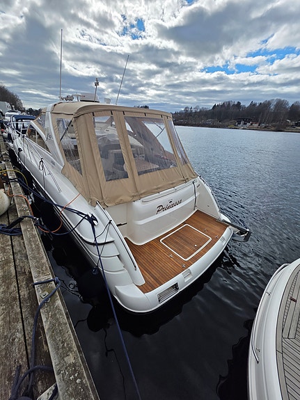 Princess V40 Mye oppgradert Overhalte motorer I Generator Radar Autopilot 8 of 30