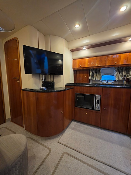 Princess V40 Mye oppgradert Overhalte motorer I Generator Radar Autopilot 23 of 30