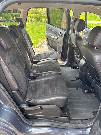 Ford S-MAX 9 of 30