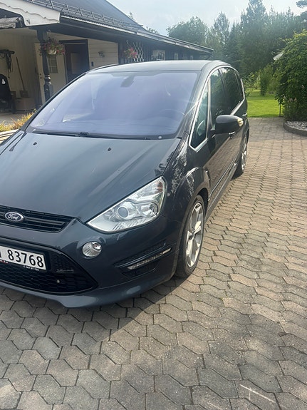 Ford S-MAX 2 of 30