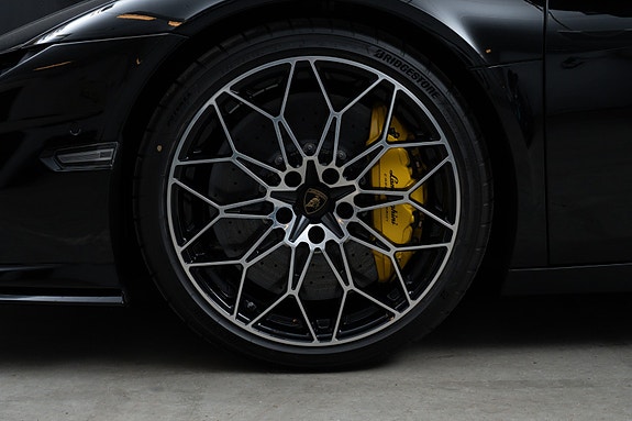 Lamborghini Temerario 7 of 30