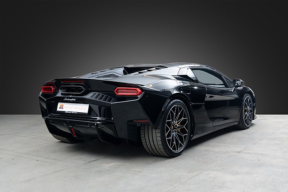 Lamborghini Temerario 13 of 30