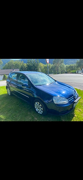 Volkswagen Golf V 3 of 5