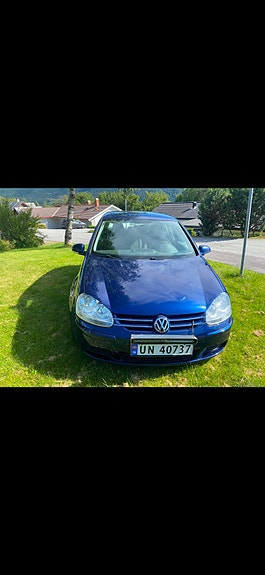 Volkswagen Golf V 2 of 5