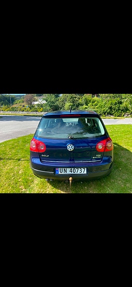 Volkswagen Golf V 4 of 5