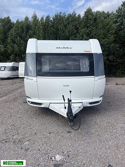 Hobby 560 WLU Prestige med 2 enkle senger og stort bad bak 2 of 15