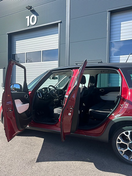 Fiat 500L 4 of 14