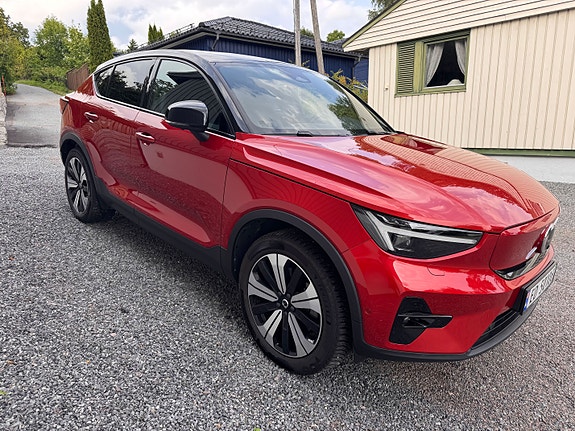 Volvo C40 2 of 17