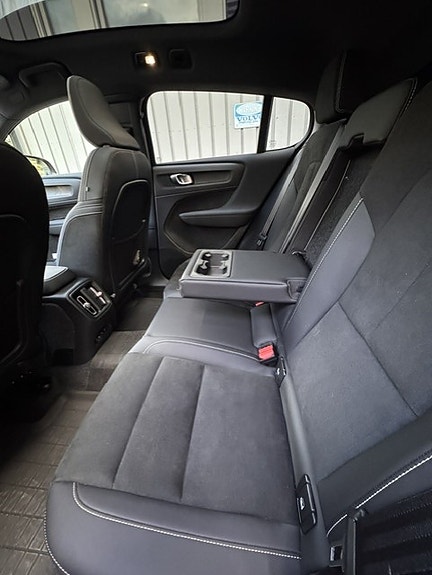 Volvo C40 13 of 17
