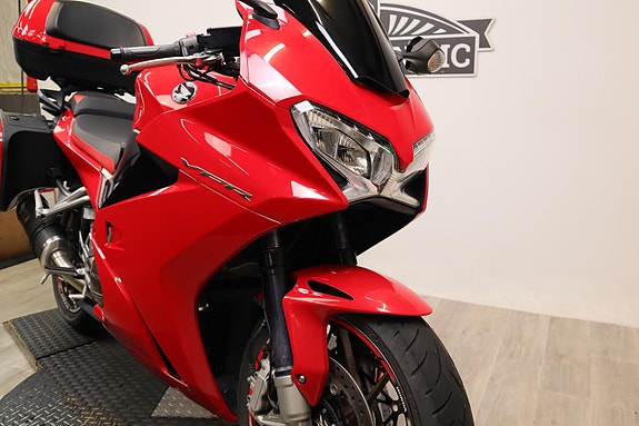 Honda VFR 800 F ABS 15 of 16