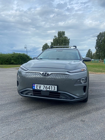 Hyundai Kona 2 of 5