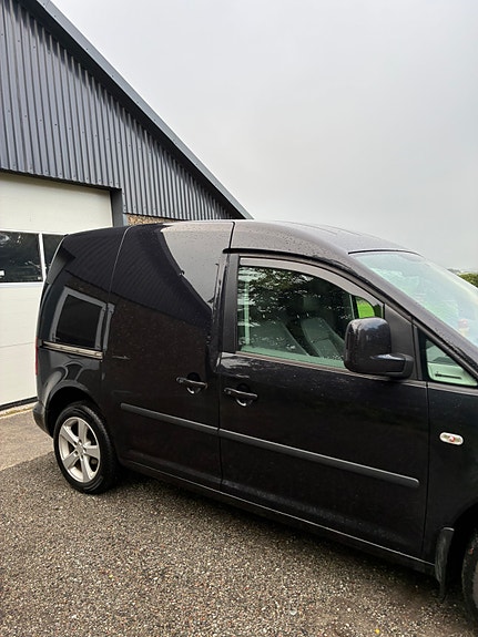 Volkswagen Caddy 4 of 5