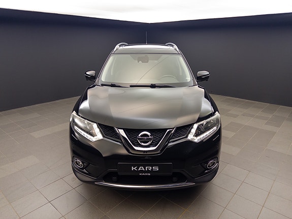 Nissan X-Trail 3 of 5