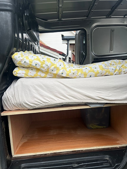 Nissan NV200 16 of 16
