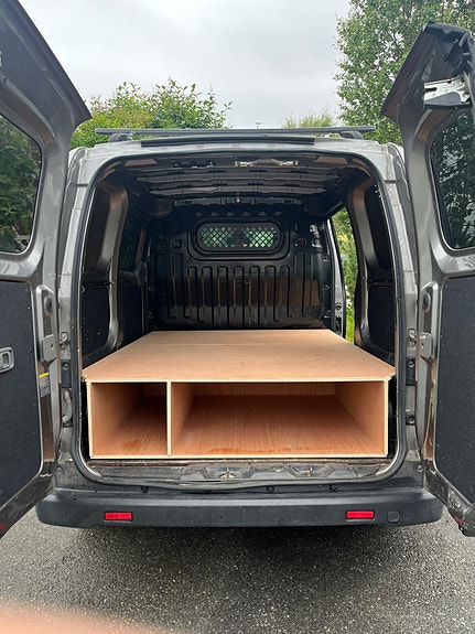 Nissan NV200 13 of 16