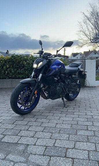 Yamaha MT-07 2 of 7