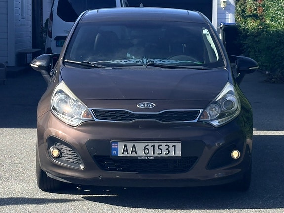 Kia Rio 7 of 9