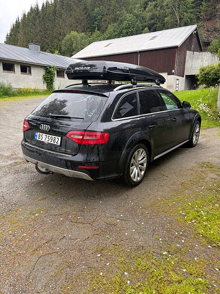 Audi A4 allroad 4 of 6
