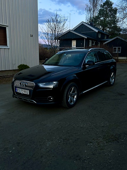 Audi A4 allroad 2 of 6