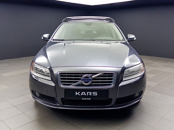 Volvo S80 2 of 5