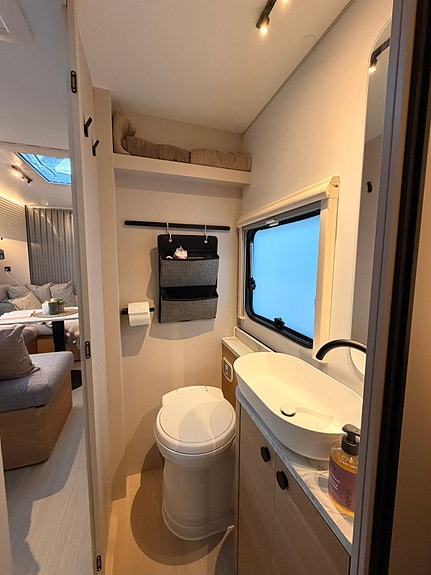 Adria Adora 573 PT 19 of 20