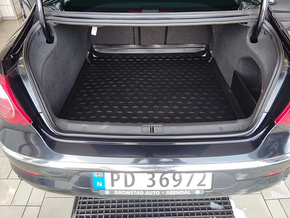 Volkswagen Passat CC 8 of 28