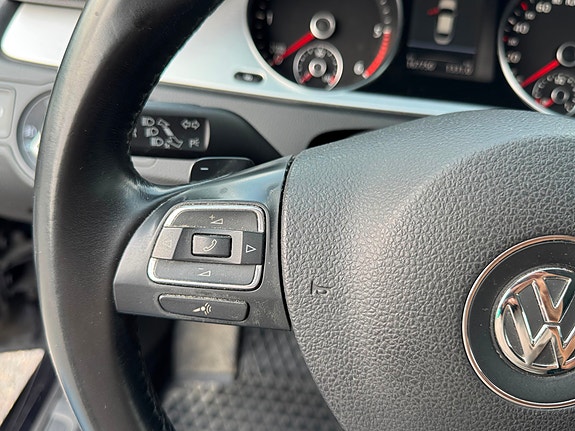 Volkswagen Passat CC 17 of 28