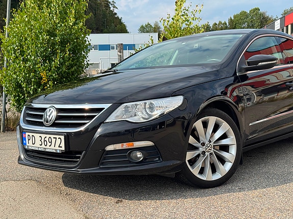 Volkswagen Passat CC 2 of 28
