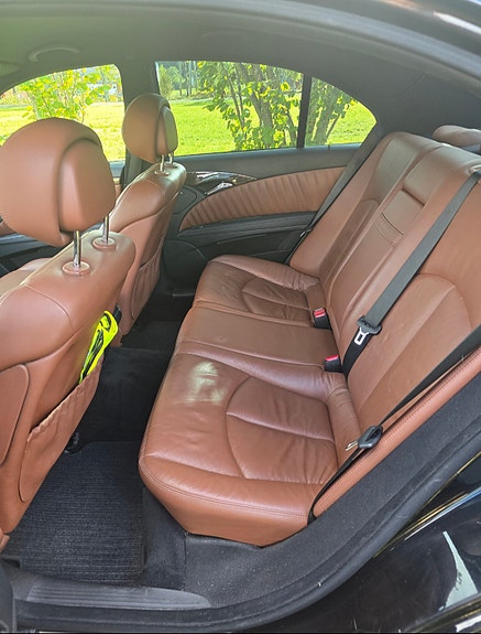 Mercedes-Benz E280 5 of 6