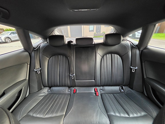 Audi A7 4 of 15