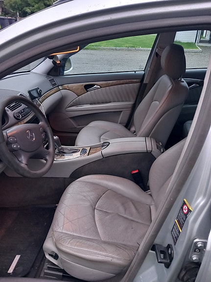 Mercedes-Benz E220 14 of 22