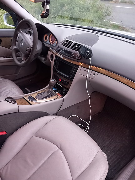 Mercedes-Benz E220 22 of 22
