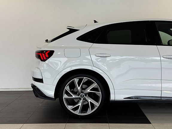 Audi RS Q3 8 of 26
