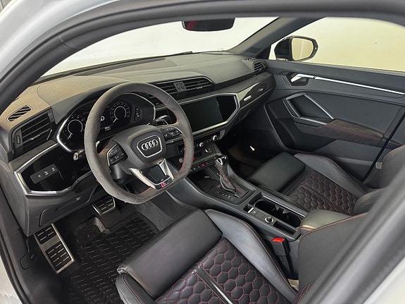 Audi RS Q3 13 of 26