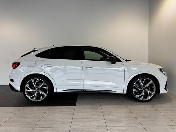 Audi RS Q3 9 of 26