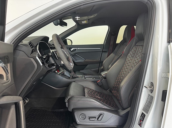 Audi RS Q3 17 of 26