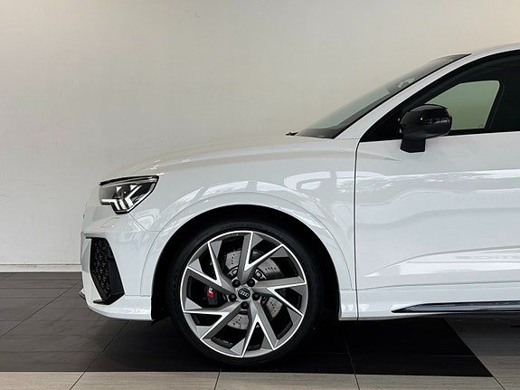 Audi RS Q3 4 of 26