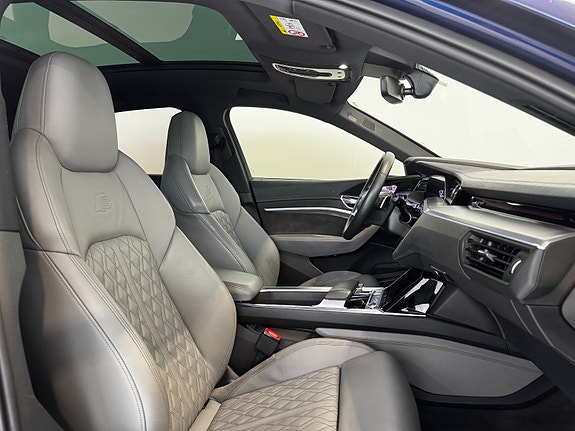 Audi e-tron Sportback 10 of 30