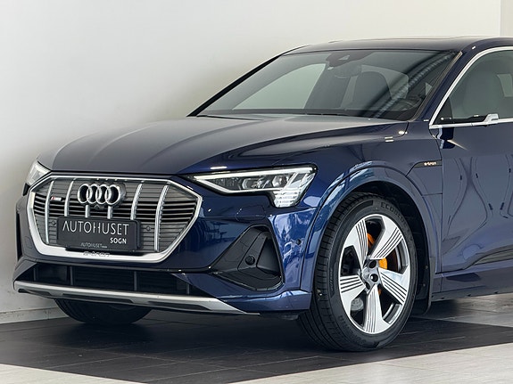 Audi e-tron Sportback 2 of 30