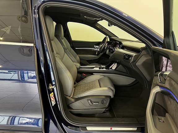 Audi e-tron Sportback 15 of 30