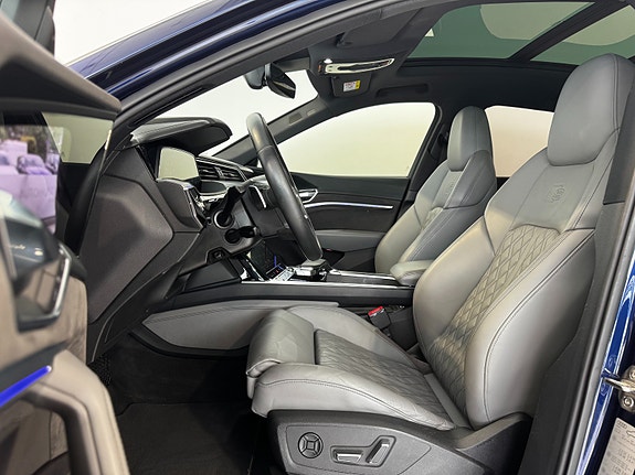 Audi e-tron Sportback 12 of 30