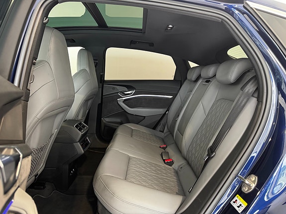 Audi e-tron Sportback 16 of 30