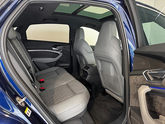 Audi e-tron Sportback 18 of 30
