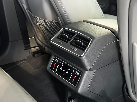 Audi e-tron Sportback 20 of 30