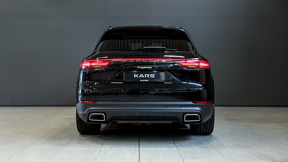 Porsche Cayenne 5 of 30