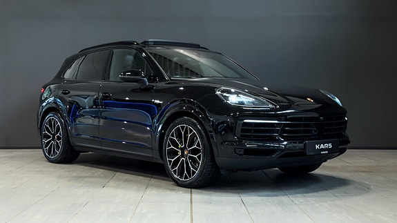 Porsche Cayenne 8 of 30