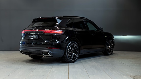 Porsche Cayenne 6 of 30