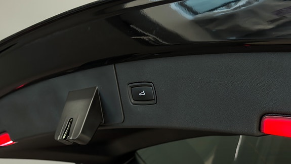 Porsche Cayenne 18 of 30