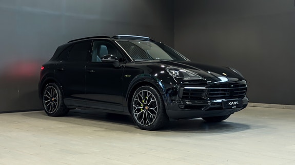 Porsche Cayenne 11 of 30