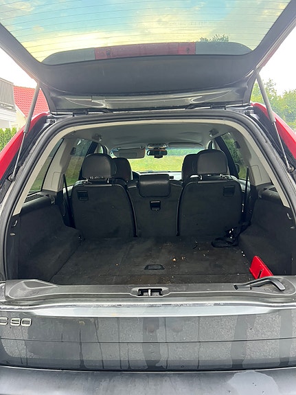 Volvo XC90 12 of 12